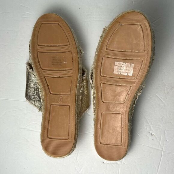 Olivia Miller Women’s Size 6 Joseline Fringe Metallic Gold Slide Flat Sandals - Picture 7 of 8